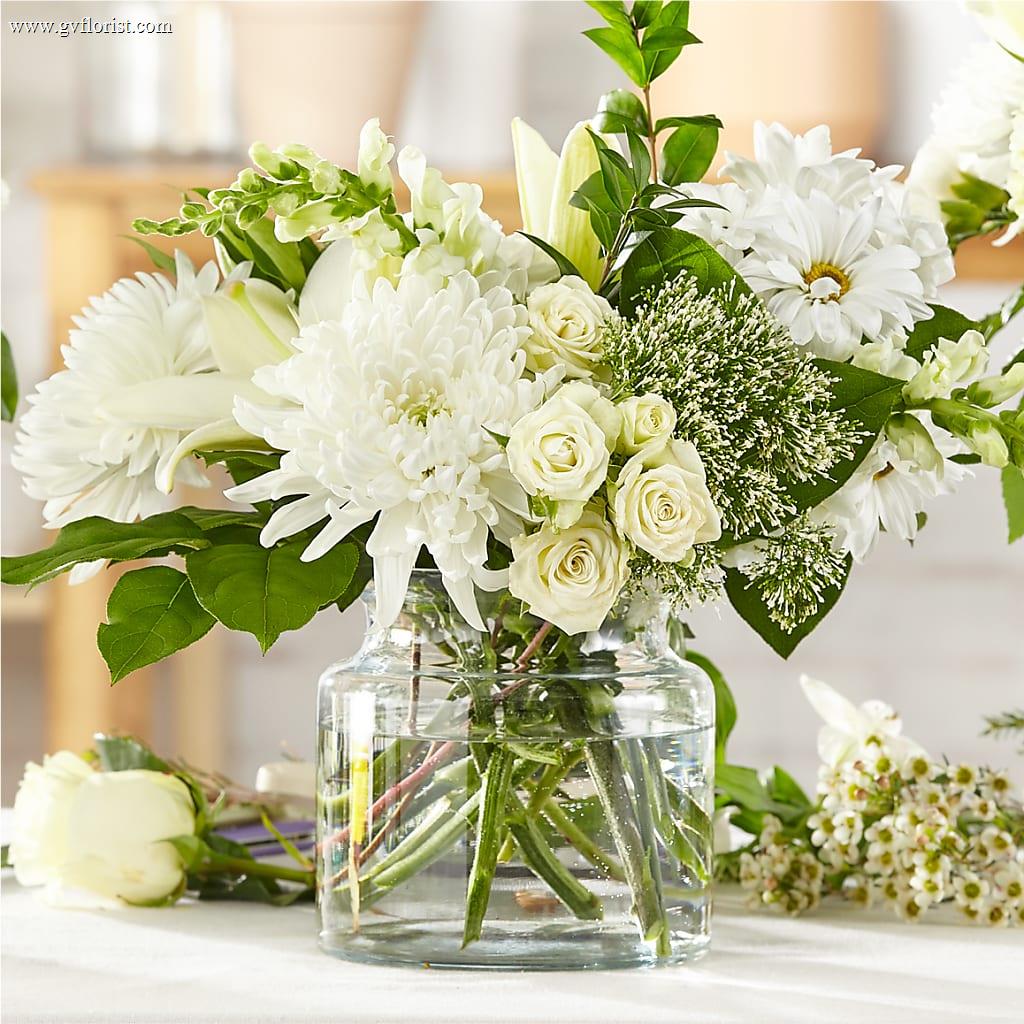 Classic Ivory – A Florist Original –  Grass Valley Florist, Grass Valley CA